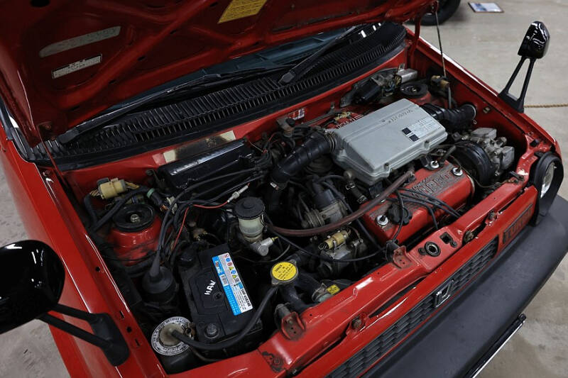 Дерзкий моторчик и мопед в комплекте: опыт владения Honda City Turbo I 1982 года