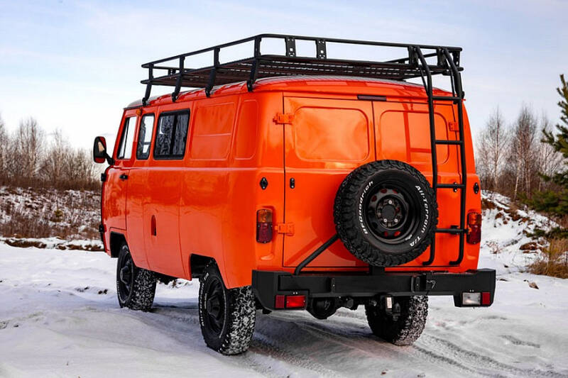 УАЗ Хантер и &laquo;Буханка&raquo; снова доступны в версии &laquo;Экспедиция&raquo;, названы цены